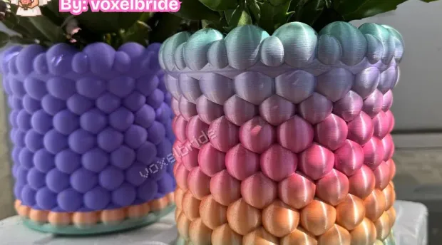 Hobnail bubble-textured planter pot with pearly beads
