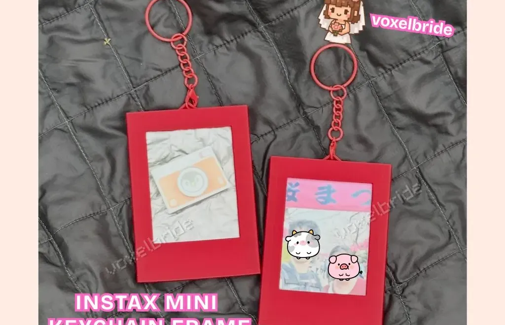 Instax Mini keychain photo frame, 3D printed