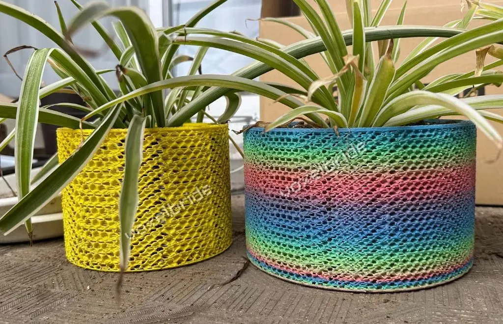 Planter with built-in mesh walls and bottom